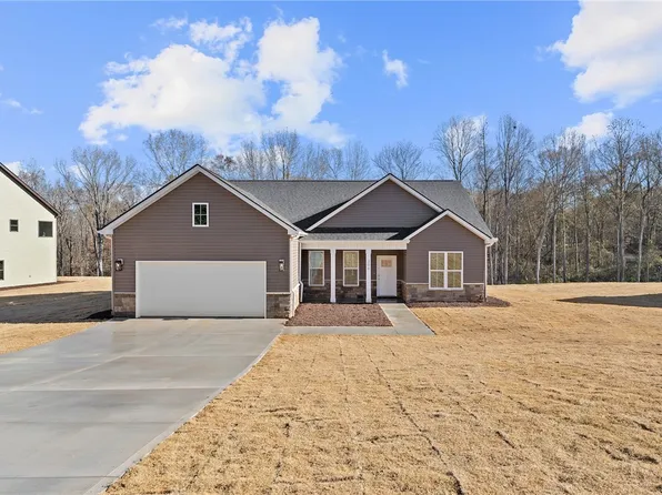 306 Lakeshore Dr, Anderson, SC 29625