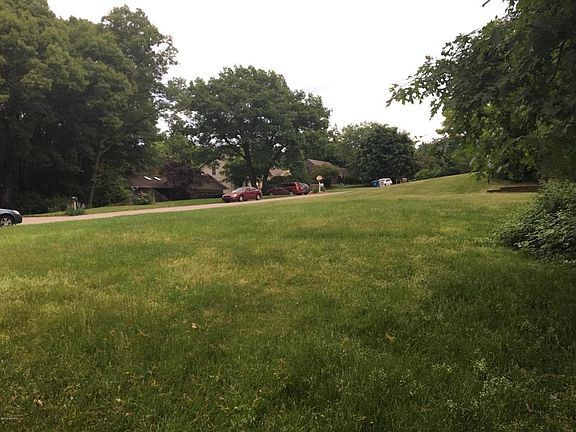 2nd image of 2516 Northboro Ct NE