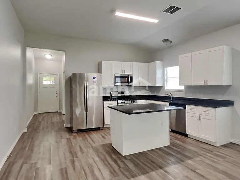 6733 River Ridge Ln — Photo 4