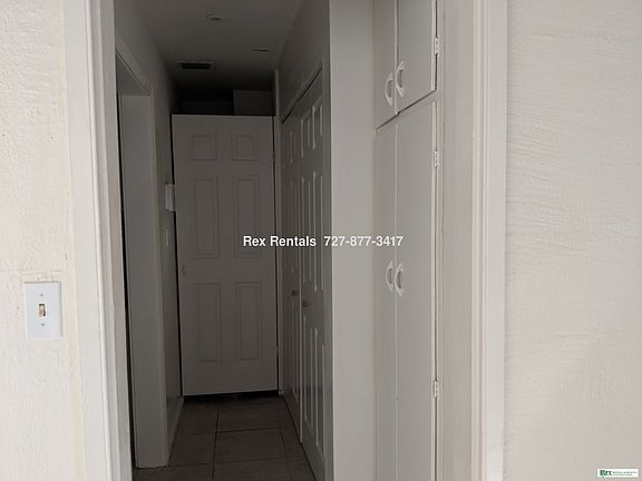 4th image of 834 38th Ave N