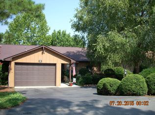 612 Redwood Dr, Southern Pines, NC 28387