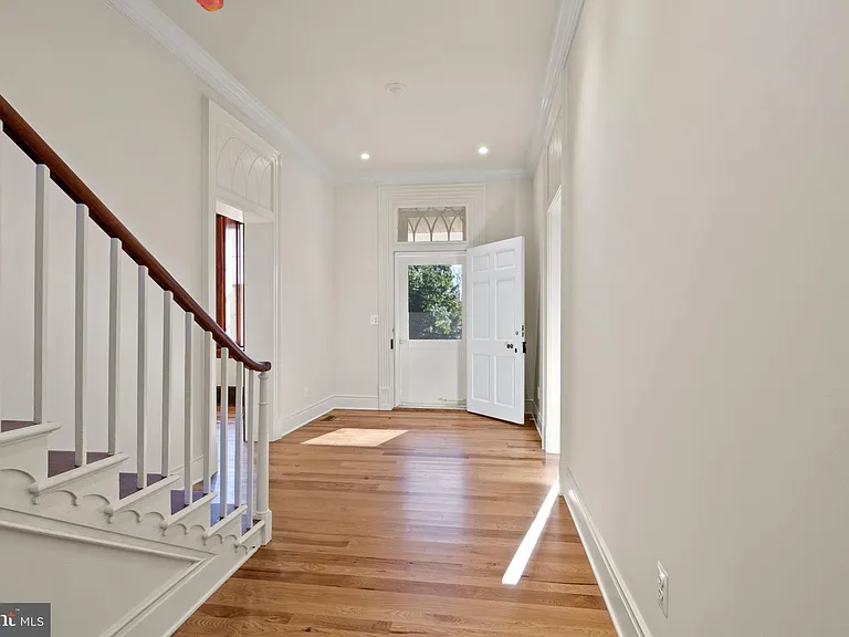 16131 Old York Rd — Photo 12