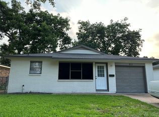 511 Guyer St, Sugar Land, TX 77498