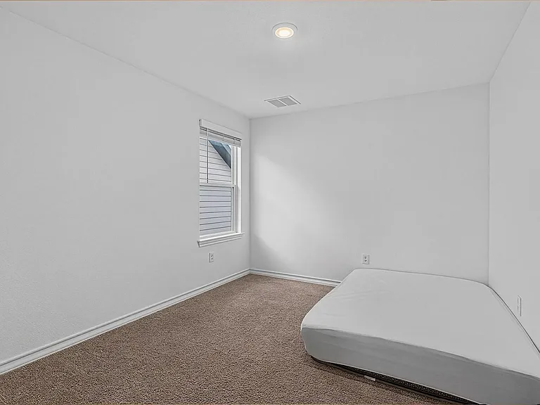 2911 Saint Regis Dr — Photo 21