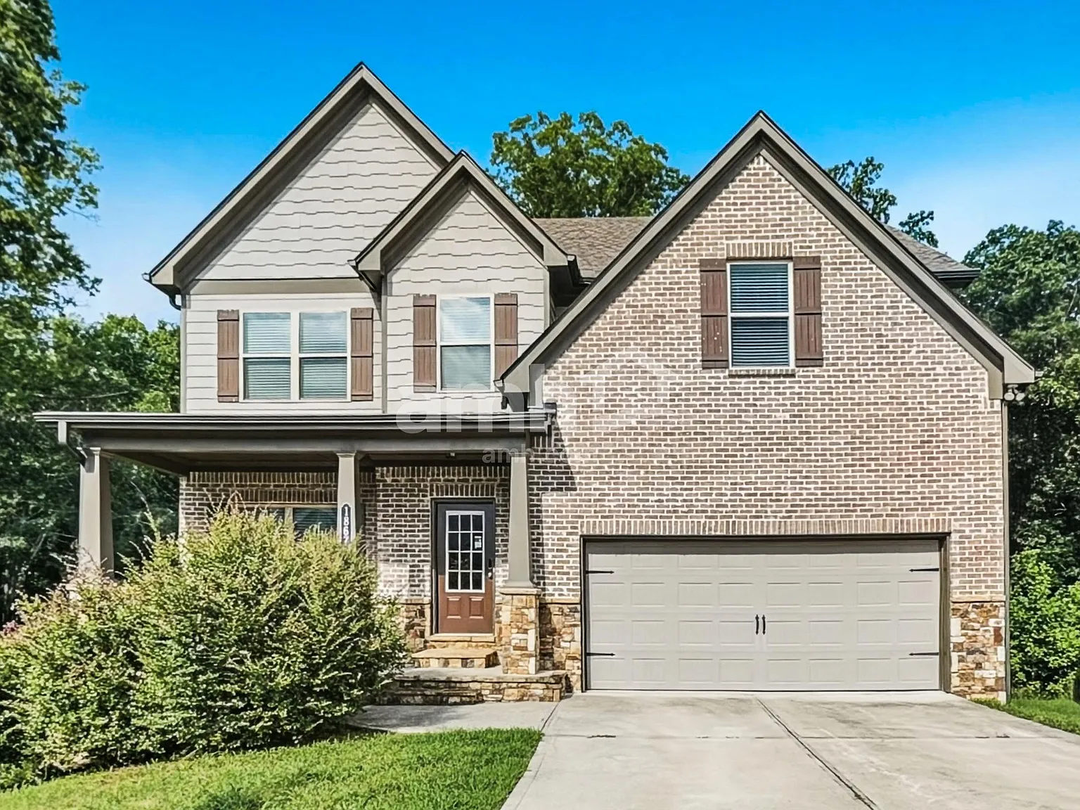 7 bed, 4.0 bath, 3926 sqft, $3,220 — Photo 1