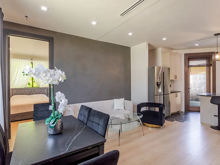 8250 Morse Ave — Photo 8
