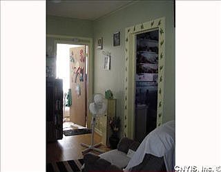 2nd image of 1016 Oak St