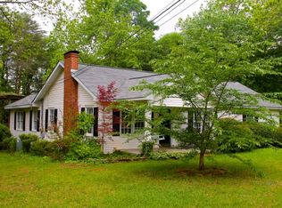 366 4th St, Newnan, GA 30263