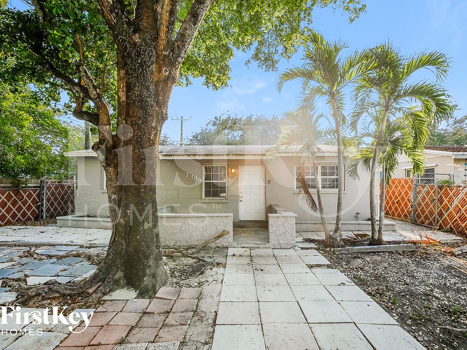 1st image of 1389 SW 24th Ave