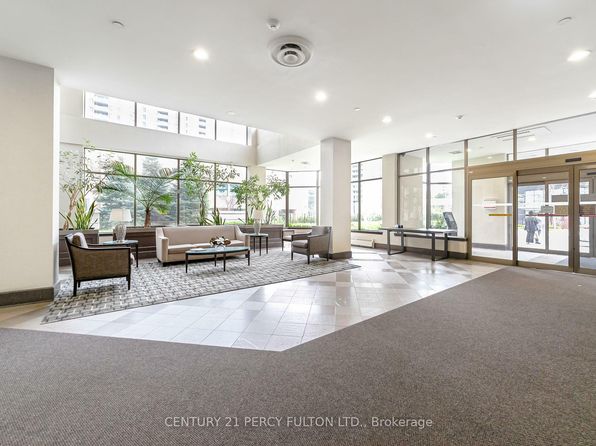 30 Greenfield Ave #410, Toronto, ON M2N 6N3