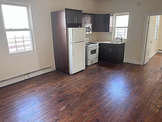 4th image of 460 Concord Ave #3G