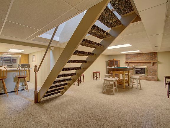 2nd image of 7554 Dogwood Ln