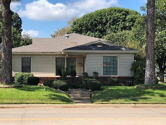 4th image of 1517 N Beach St