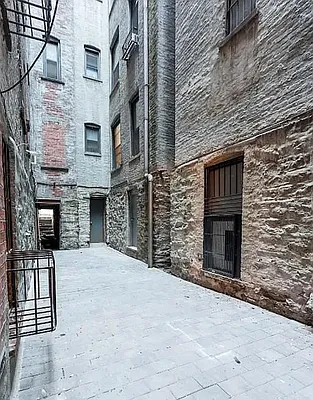 Rented by REAL New York | media 11