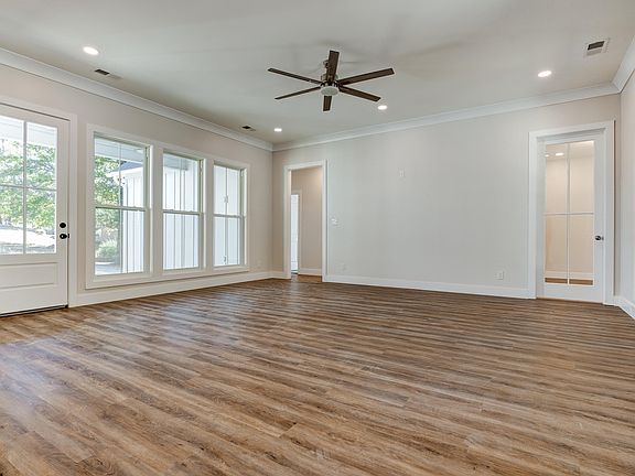 4th image of 221 Lena Ln