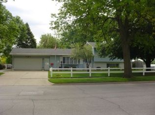 1404 S 3rd Ave, Marshalltown, IA 50158