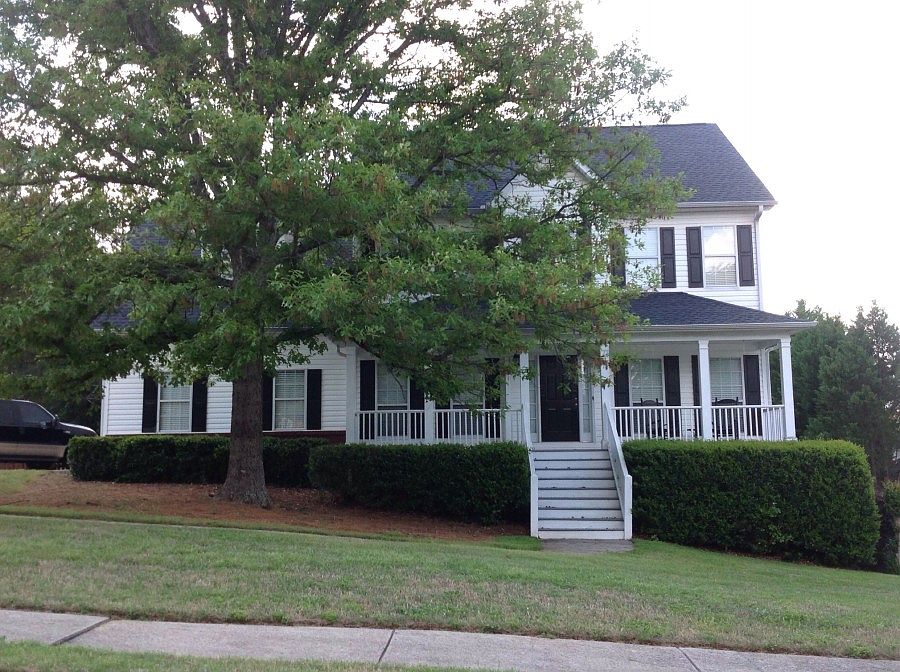 1st image of 614 Planters Mill Dr