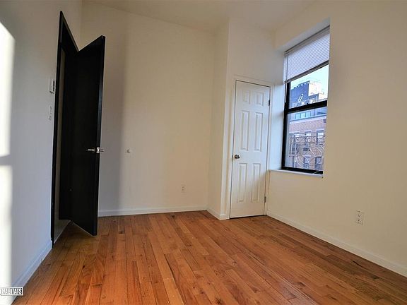 5th image of 309 W 114th St APT 5B