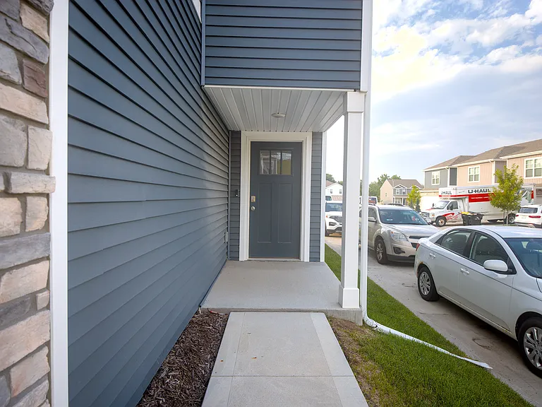 303 Ember Dr — Photo 4