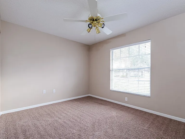 1205 Oak Trace Dr — Photo 12