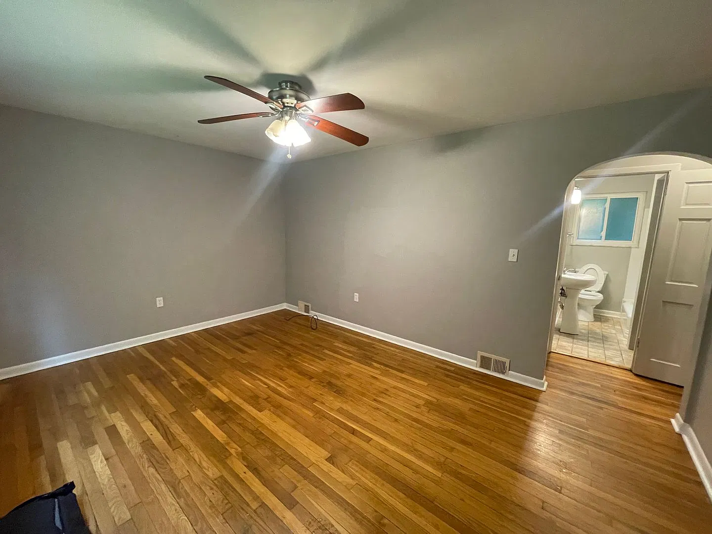 Cozy 2-Bedroom Home with AC, Garage, and Fenced Backyard! — Photo 2