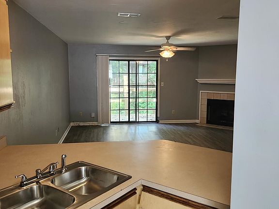 5th image of 1861 Larette Dr #B