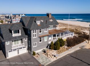 12 Plainfield Ave, Lavallette, NJ 08735