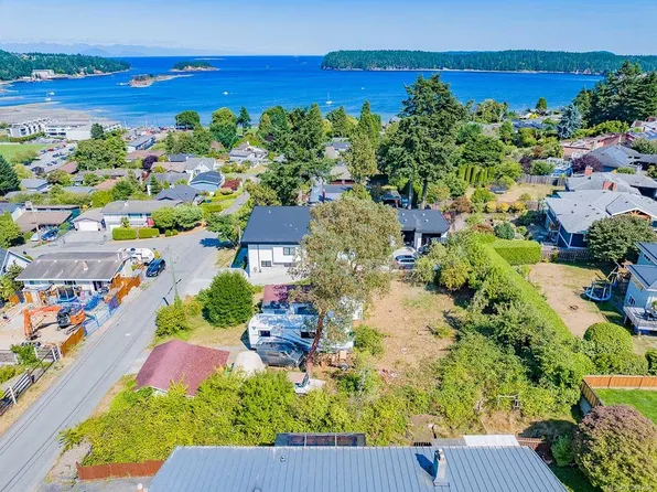 1630 Loat St, Nanaimo, BC V9S 3L4