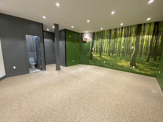 Rented by Hagstrom Management Inc | media 61