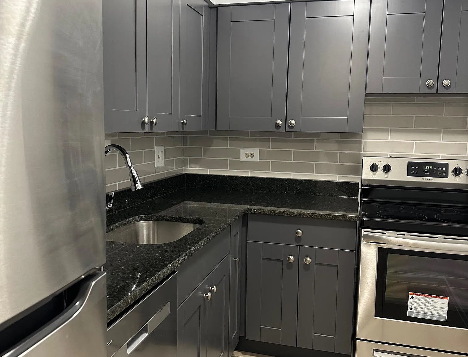 Studio, 400 sqft, $1,500 — Photo 1