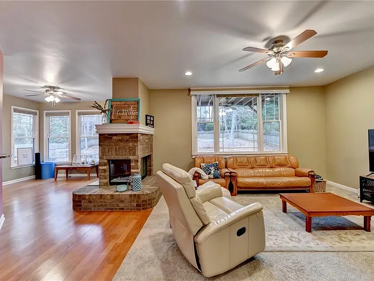 2213 Hamilton Mill Pkwy — Photo 15