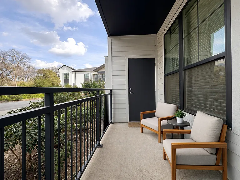 Brodie Ln — Photo 17