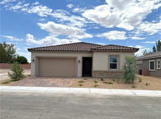 5715 E Victoria Falls Dr, Pahrump, NV 89061