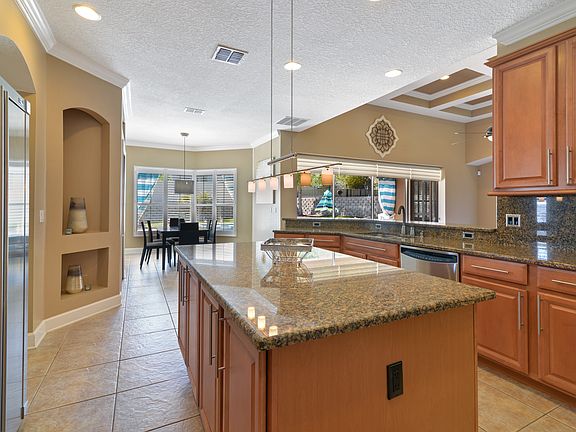 Tons of counter top space