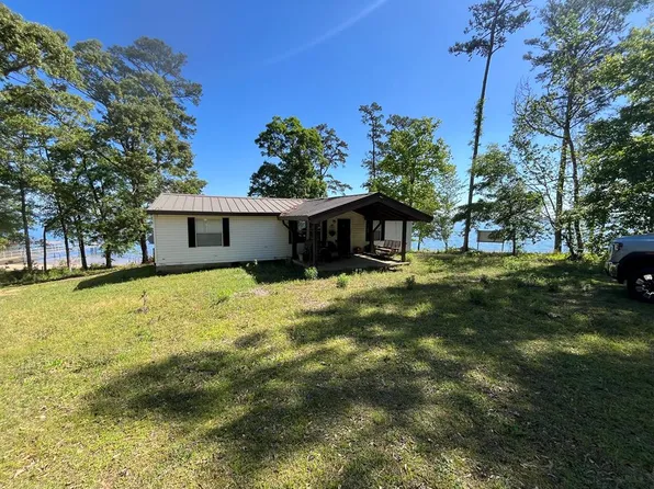527 Santa Barbara Dr S, Abbeville, AL 36310
