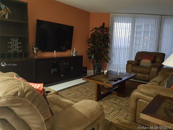 5th image of 16445 Collins Ave APT 1522