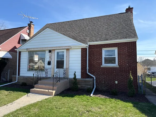 107 163rd St, Calumet City, IL 60409