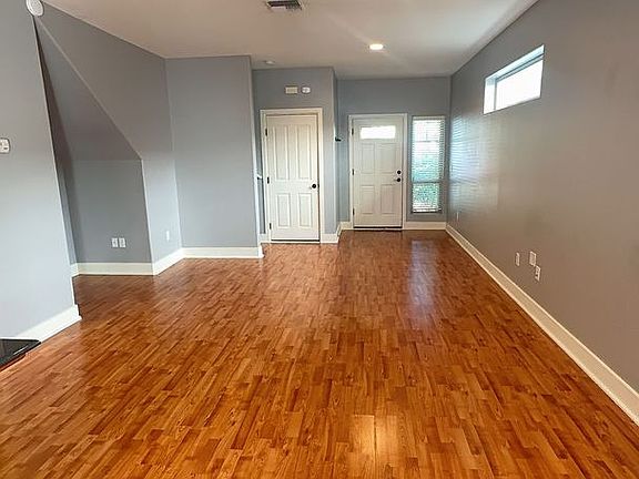 3rd image of 165 Casey Way