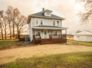 874 N 39th Rd, Mendota, IL 61342