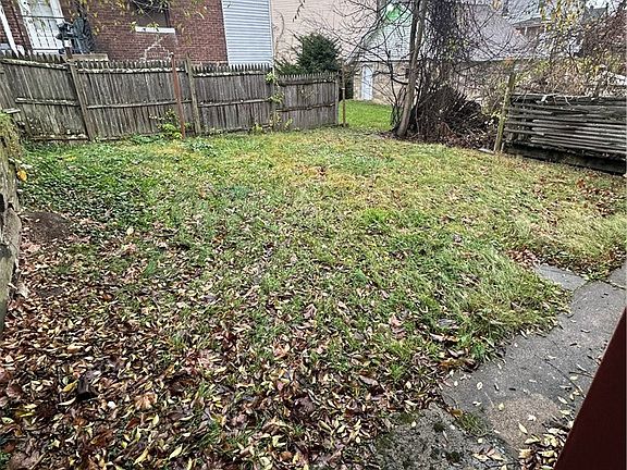 3rd image of 615 Division St
