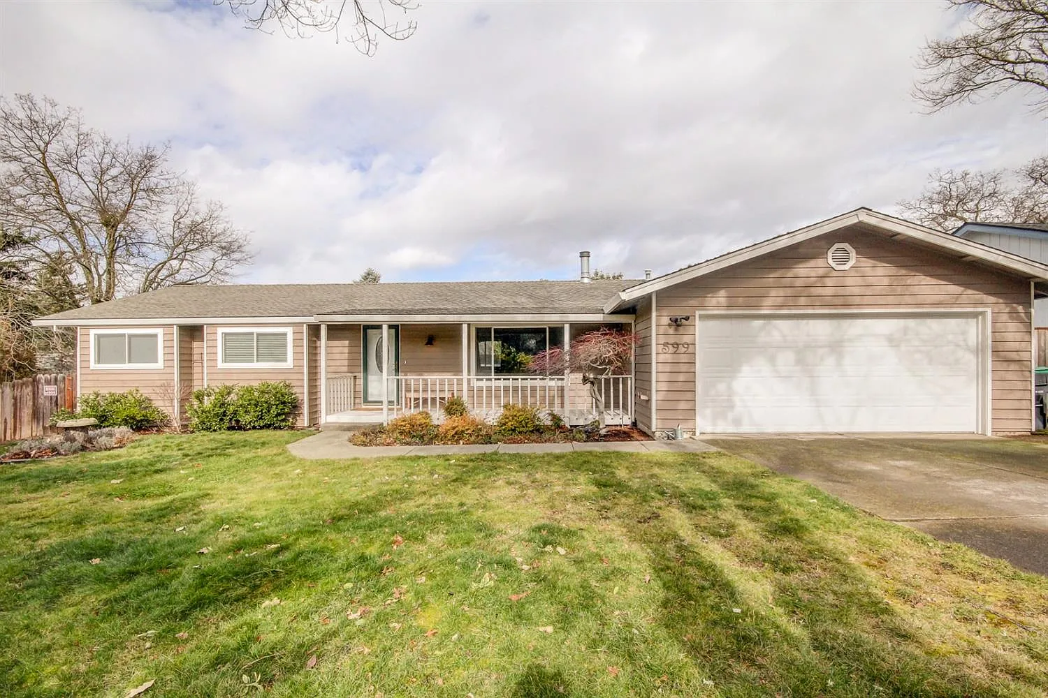 599 Stoneham Cir photo 1