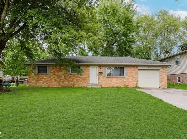 5 Whitewood Ct, Beech Grove, IN 46107