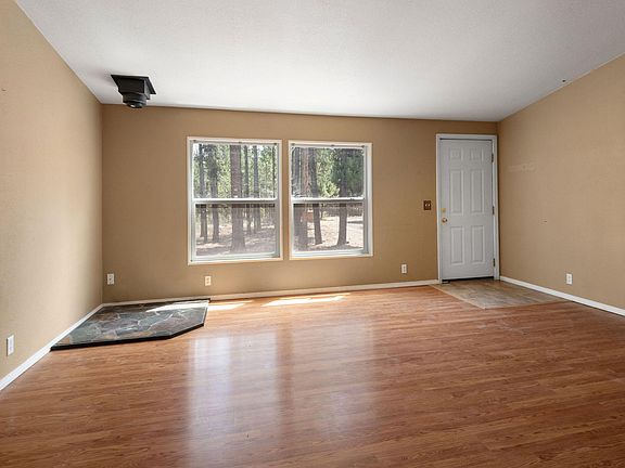 4th image of 148740 Ahern Dr