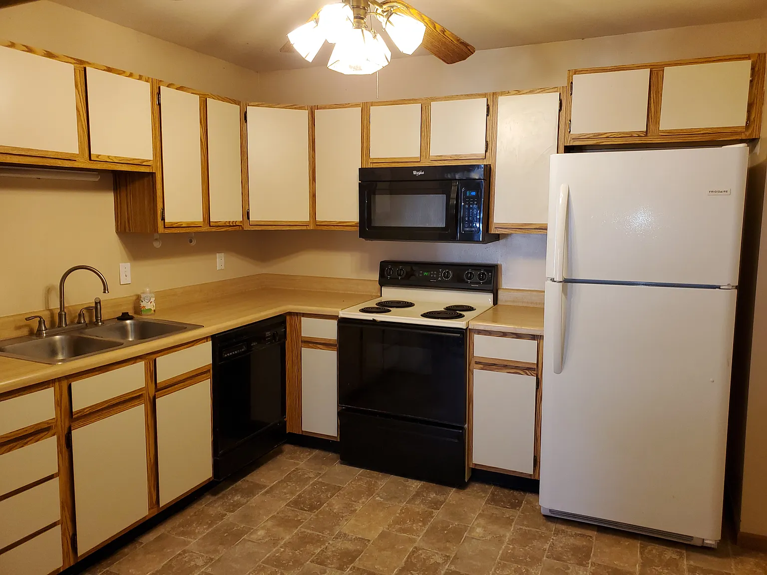621 S Kirkwood Rd APT 302 photo 1