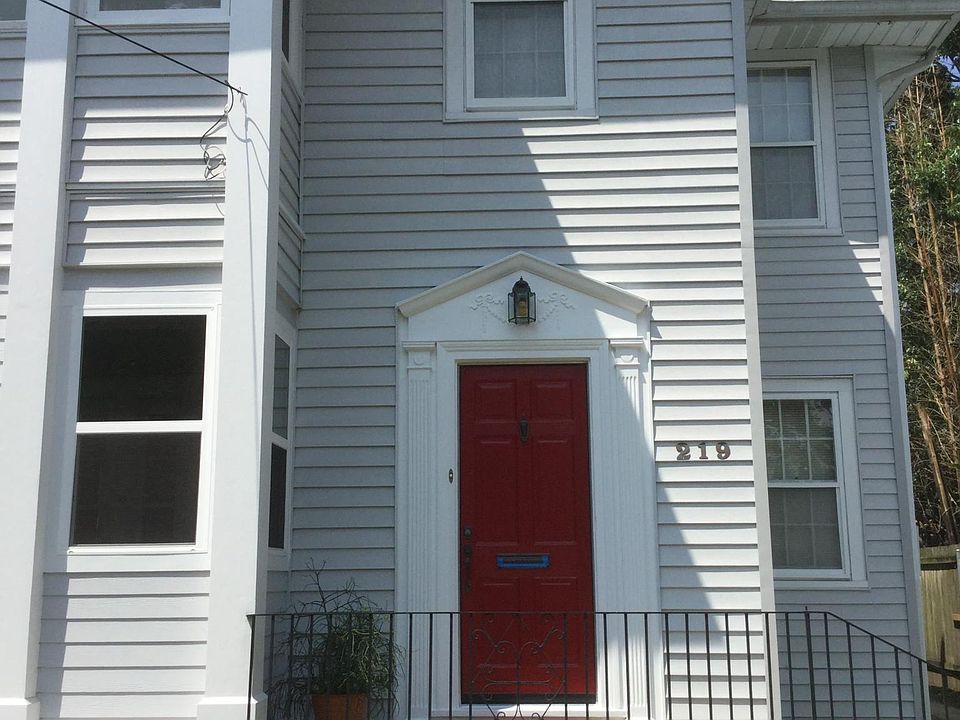 Entry into apartment