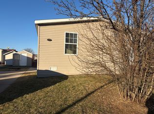 12250 Woodland Ridge Cir #307, South Lyon, MI 48178