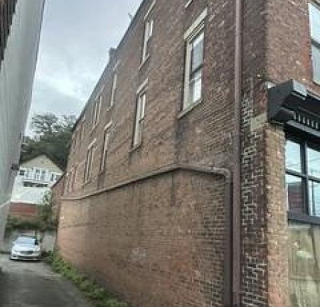 4th image of 208 Main St #0