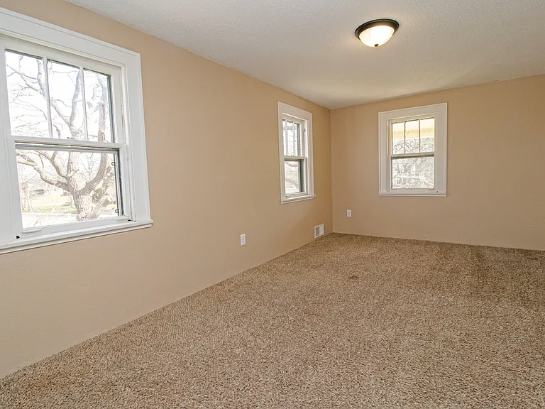 1563 6th Ave N #1 — Photo 15