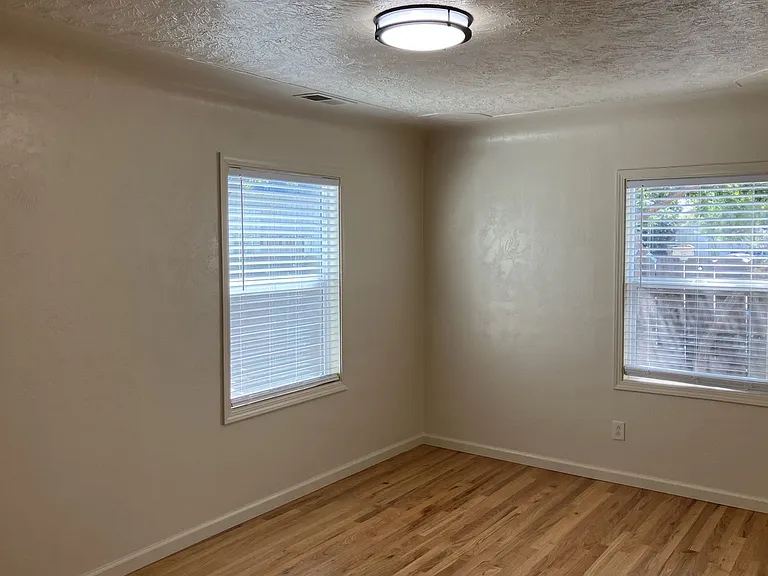 931 Reno Ave #K — Photo 9