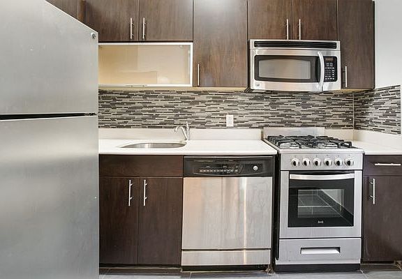 3rd image of 1476 Lexington Ave APT 3C
